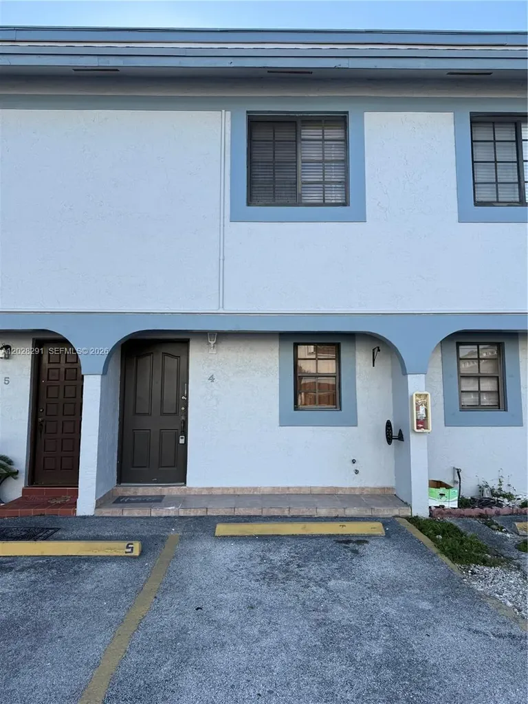 11789 SW 18th Street Miami FL 33175