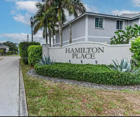916 SE 17th Court Homestead FL 33034