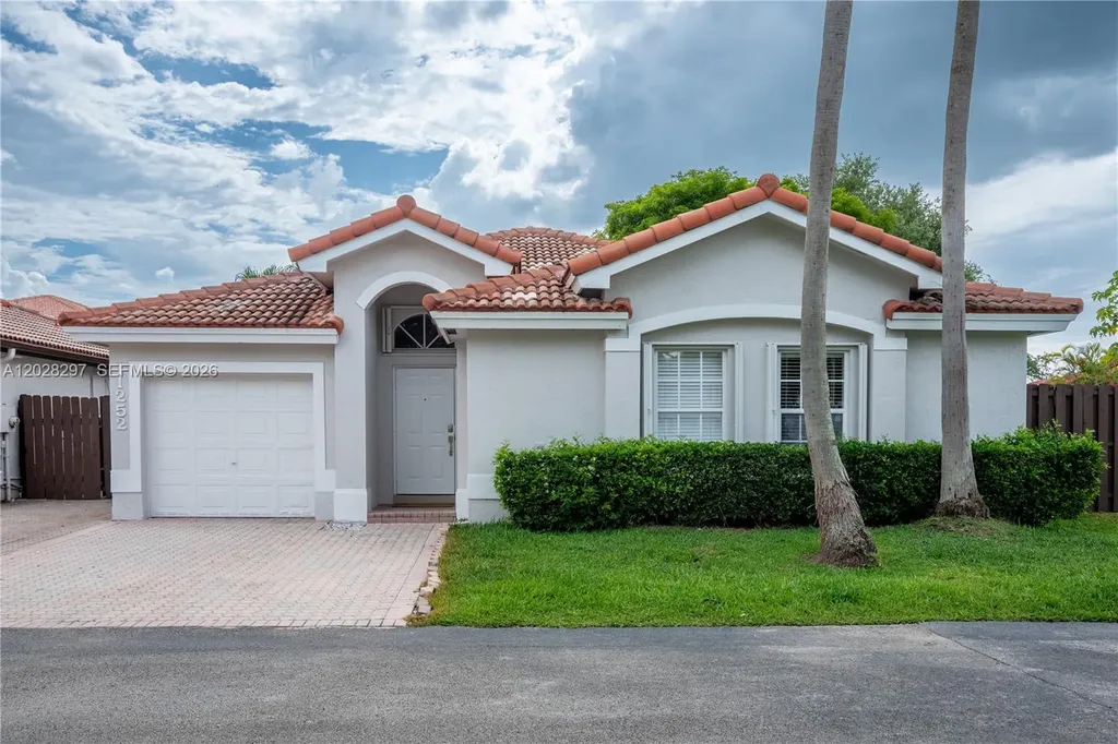 11252 NW 58th Terrace Doral FL 33178