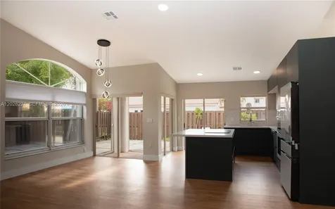 11252 NW 58th Terrace Doral FL 33178