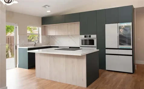 11252 NW 58th Terrace Doral FL 33178