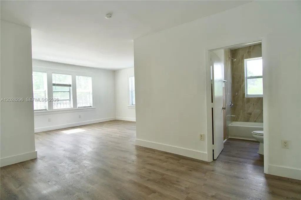 501 SW 6th Court Miami FL 33130