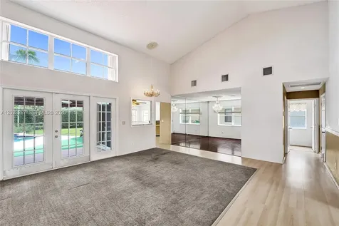 8860 Southern Orchard Road S Davie FL 33328