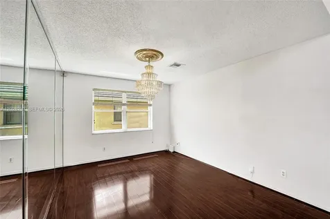 8860 Southern Orchard Road S Davie FL 33328