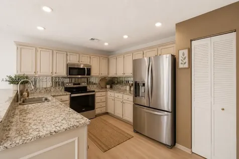 8860 Southern Orchard Road S Davie FL 33328