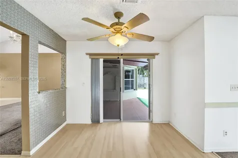 8860 Southern Orchard Road S Davie FL 33328