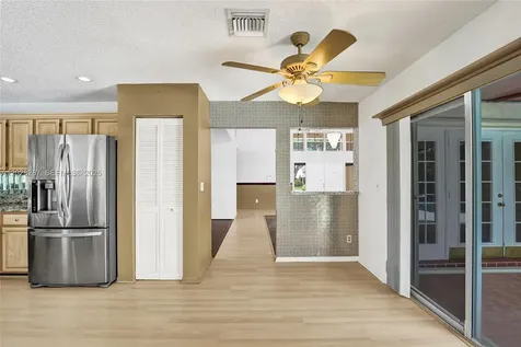 8860 Southern Orchard Road S Davie FL 33328