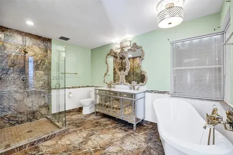8860 Southern Orchard Road S Davie FL 33328