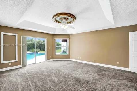 8860 Southern Orchard Road S Davie FL 33328