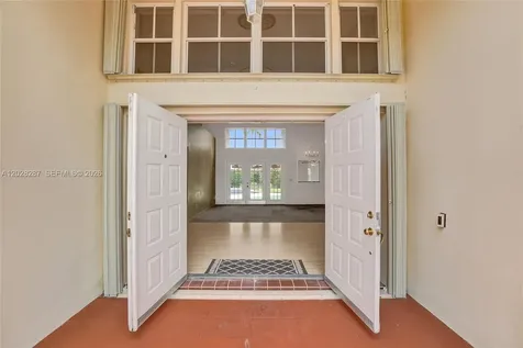 8860 Southern Orchard Road S Davie FL 33328