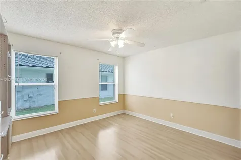 8860 Southern Orchard Road S Davie FL 33328