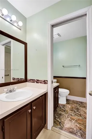 8860 Southern Orchard Road S Davie FL 33328