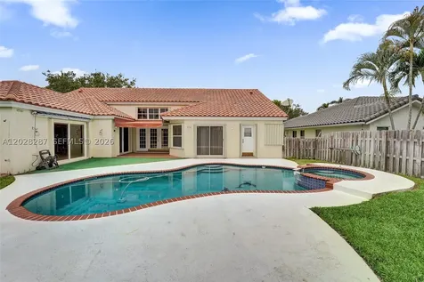 8860 Southern Orchard Road S Davie FL 33328