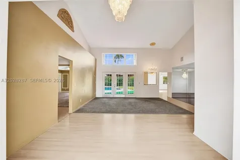 8860 Southern Orchard Road S Davie FL 33328