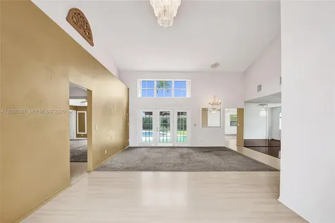 8860 Southern Orchard Road S Davie FL 33328