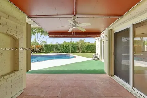 8860 Southern Orchard Road S Davie FL 33328