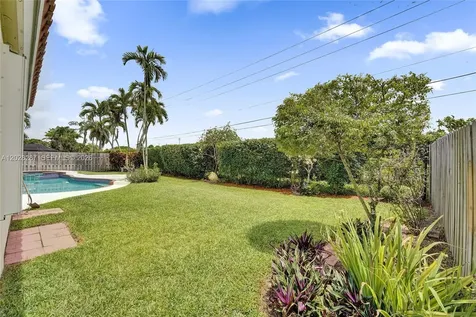 8860 Southern Orchard Road S Davie FL 33328