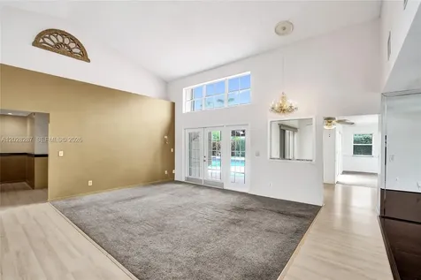 8860 Southern Orchard Road S Davie FL 33328