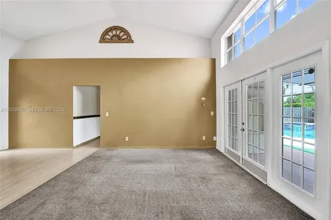 8860 Southern Orchard Road S Davie FL 33328