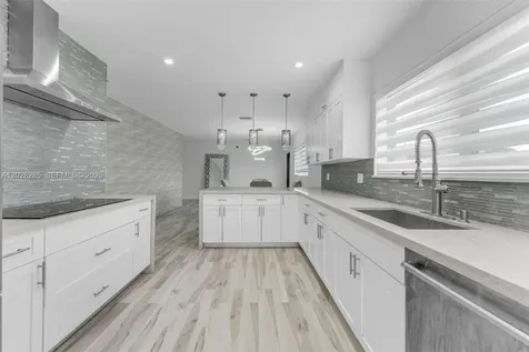 4780 NW 6th Street Miami FL 33126