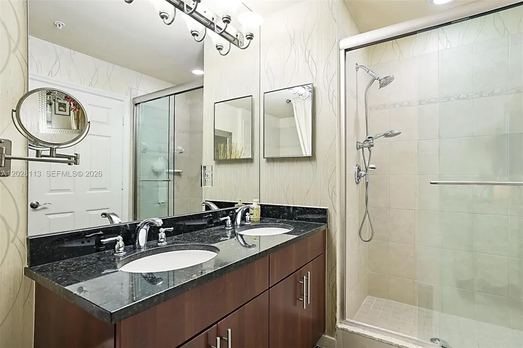 4905 Midtown Lane Palm Beach Gardens FL 33418
