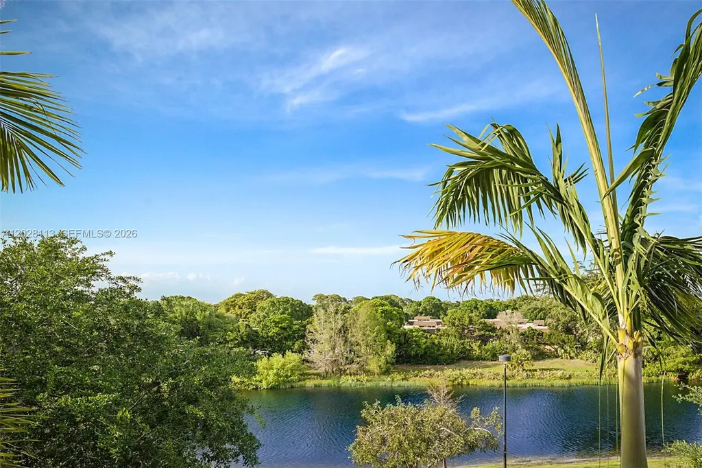 4905 Midtown Lane Palm Beach Gardens FL 33418
