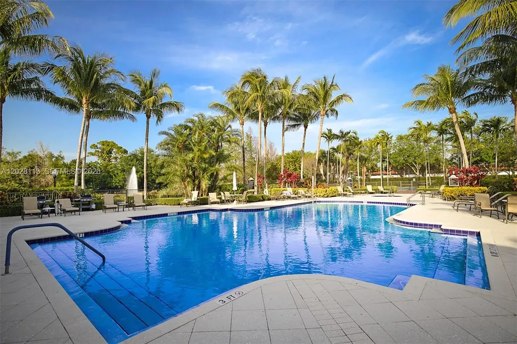 4905 Midtown Lane Palm Beach Gardens FL 33418
