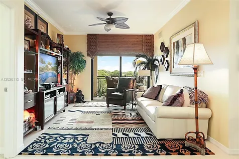 4905 Midtown Lane Palm Beach Gardens FL 33418