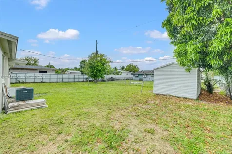 10721 SW 149th Terrace Miami FL 33176