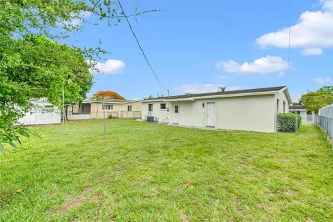 10721 SW 149th Terrace Miami FL 33176