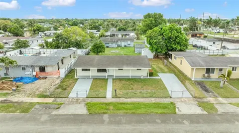 10721 SW 149th Terrace Miami FL 33176