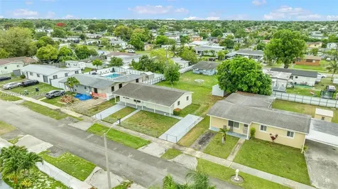 10721 SW 149th Terrace Miami FL 33176