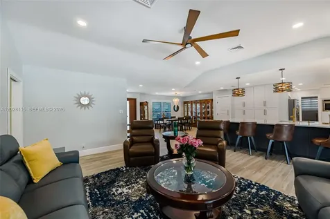 9800 Weathervane Manor Plantation FL 33324