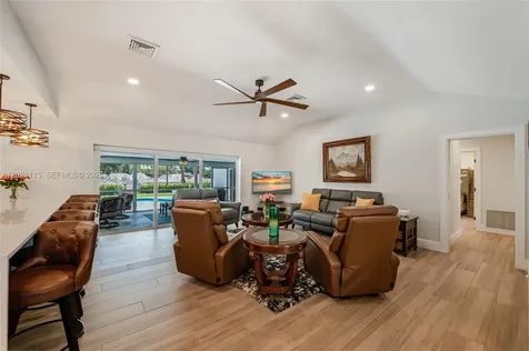 9800 Weathervane Manor Plantation FL 33324