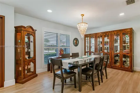 9800 Weathervane Manor Plantation FL 33324