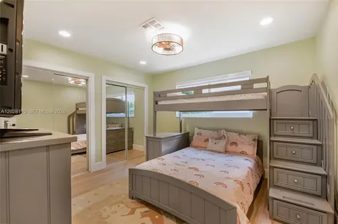 9800 Weathervane Manor Plantation FL 33324
