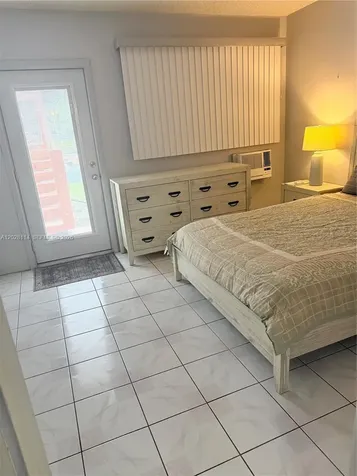 725 SW 11 Avenue Hallandale Beach FL 33009