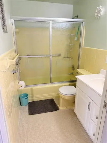725 SW 11 Avenue Hallandale Beach FL 33009