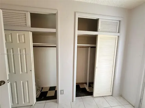 725 SW 11 Avenue Hallandale Beach FL 33009