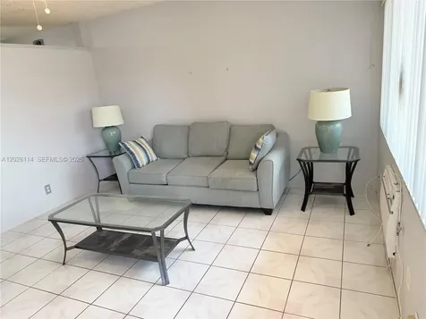725 SW 11 Avenue Hallandale Beach FL 33009