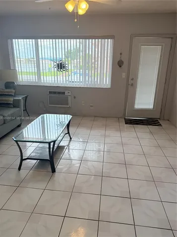 725 SW 11 Avenue Hallandale Beach FL 33009