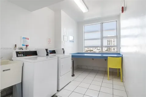 3 Island Avenue Miami Beach FL 33139