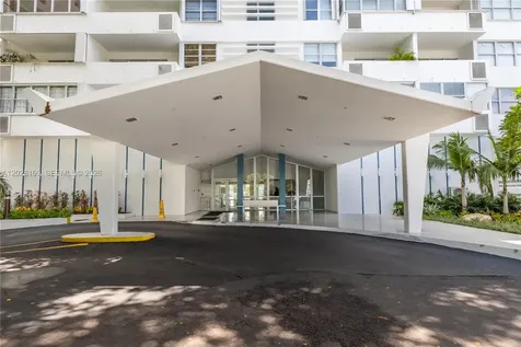3 Island Avenue Miami Beach FL 33139