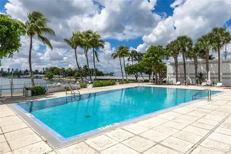 3 Island Avenue Miami Beach FL 33139