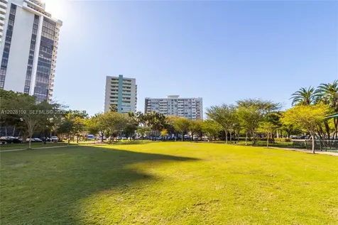 3 Island Avenue Miami Beach FL 33139