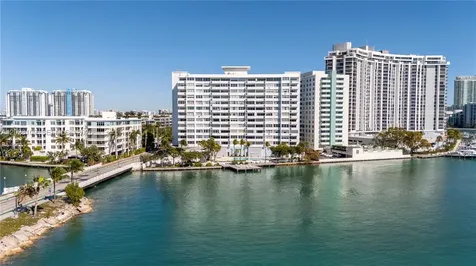 3 Island Avenue Miami Beach FL 33139