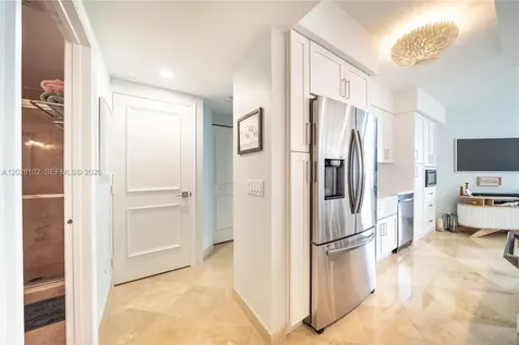 4779 Collins Avenue Miami Beach FL 33140