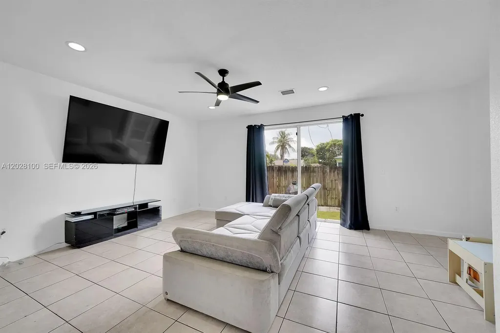 2620 Pierce Street Hollywood FL 33020