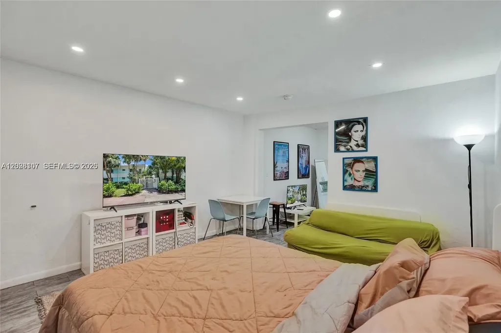 911 Meridian Avenue Miami Beach FL 33139