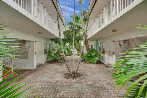 911 Meridian Avenue Miami Beach FL 33139